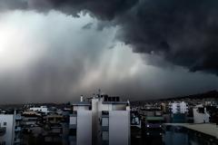 Η ΕΜΥ προειδοποιεί: Έκτακτο δελτίο ραγδαίας επιδείνωσης του καιρού