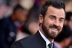 Γείτονας πλήρωσε 23.000 δολάρια στον Τζάστιν Θερού για... απειλές κι έναν κατεστραμμένο κισσό