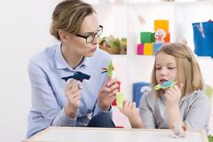 Ειδική αγωγή: Στον «αέρα» χιλιάδες θεραπείες λόγω περικοπών στον προϋπολογισμό του ΕΟΠΥΥ