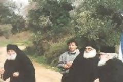 Άγιος Παΐσιος Αγιορείτης: «Απορώ πώς δεν μπορούν να καταλάβουν την μεγάλη αποστολή του Μοναχού!!!»