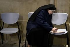 Έπιασαν «στα πράσα» καλόγρια να νοθεύει ψηφοδέλτια υπέρ του Λαϊκού Κόμματος στις ισπανικές εκλογές