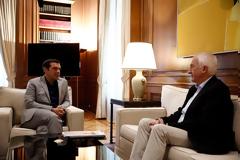 Ποιος κοροϊδεύει την κ. Γεροβασίλη; Η πυροσβεστική ή η γ.γ. πολιτικής προστασίας