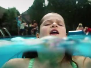 Φωτογραφία για Το βίντεο-σοκ για τον πνιγμό των παιδιών που πρέπει να δουν οι γονείς