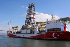 Με διεθνές ένταλμα σύλληψης απειλεί η Κύπρος τα μέλη του πληρώματος του τουρκικού γεωτρύπανου ΦΑΤΙΧ