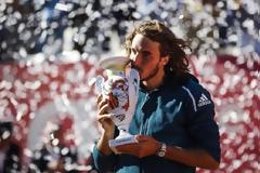 Θρίαμβος του Τσιτσιπά στο Εστορίλ και τρίτο τρόπαιο στην καριέρα του