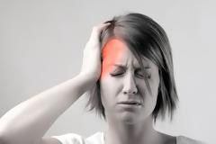 Πονοκέφαλος ή ημικρανία; Το ξέρετε ότι μπορεί να φταίει η υγρασία;