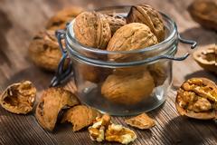 Καρύδια εναντίον υπέρτασης: Σε ποια ποσότητα σας προστατεύουν