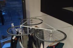 ΚΑΤΑΣΚΕΥΕΣ - Δείτε τι μπορείτε να φτιάξετε ανακυκλώνοντας τις ρόδες του ποδηλάτου σας.