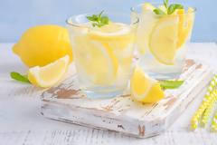 Μπορεί το νερό με λεμόνι να αποδειχτεί ο … «φίλος» σας στο αδυνάτισμα;