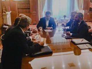 Φωτογραφία για Σύσκεψη υπό τον πρωθυπουργό για την εξαγορά του «Ερρίκος Ντυνάν»