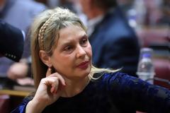 Με... Κομφούκιο η Παπακώστα δικαιολογεί γιατί θα δώσει ψήφο εμπιστοσύνης στην κυβέρνηση