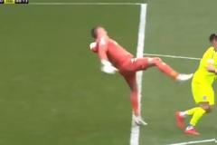 Τερματοφύλακας το γύρισε στο...καράτε και αποβλήθηκε