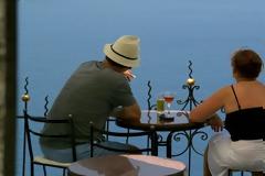 Η ευτυχία αρχίζει στα 50, λένε οι επιστήμονες