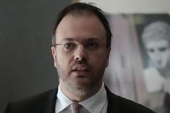 Θ. Θεοχαρόπουλος: Στο σπίτι του κρεμασμένου δεν μιλάνε για σχοινί