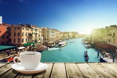 Γιατί οι Ιταλοί δεν πίνουν ποτέ καπουτσίνο μετά τις 11 το πρωί