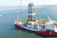 Το «Φατίχ», η «προβολή σημαίας» και οι αντιδράσεις