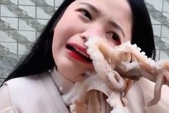 Χταπόδι επιτέθηκε σε food blogger που το παρήγγειλε ζωντανό (Βίντεο)