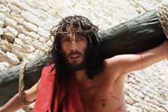 Στην Ελλάδα ο «Ιησούς από τη Ναζαρέτ» Ρόμπερτ Πάουελ!