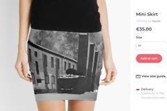 Πολωνία: Μίνι φούστες και μαξιλάρια με το… Άουσβιτς πωλούνται στο διαδίκτυο