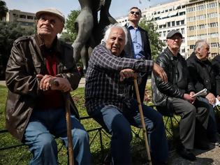 Φωτογραφία για Συντάξεις: Πήραν €7.000 ευρώ από τους χαμηλοσυνταξιούχους και τους επιστρέφουν €500