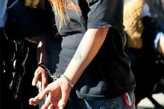 Σύλληψη μεγαλοοφειλέτριας του Δημοσίου για χρέη 4,6 εκατ. ευρώ