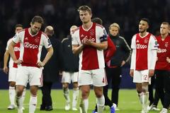 Ο Άγιαξ θα συνεχίζει να παλεύει με το κεφάλι ψηλά