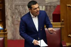 Ο Τσίπρας απαντάει στον Μητσοτάκη για τον πατέρα του και τη χούντα