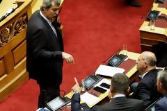 Επεισόδιο Μητσοτάκη - Πολάκη: Δείτε τι γράφτηκε στα πρακτικά της Βουλής