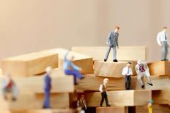 Οι 9 ανατροπές στις απολύσεις, προσλήψεις, αποζημιώσεις