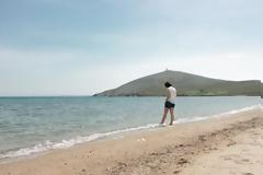 Παραμένουν πολύ κρύα -για την εποχή- τα νερά των ελληνικών θαλασσών