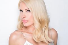 Δείτε την πανέμορφη Ελένη Μενεγάκη αγουροξυπνήμενη δίχως μακιγιάζ