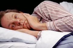 Τι συμβαίνει και … πιάνεις κουβέντα στον ύπνο σου;