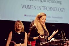 Έλληνες που διαπρέπουν