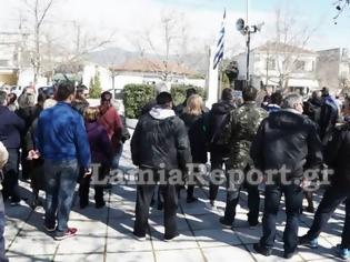 Φωτογραφία για Ανθήλη Φθιώτιδας: Nεαροί απείλησαν και επιτέθηκαν σε αστυνομικό