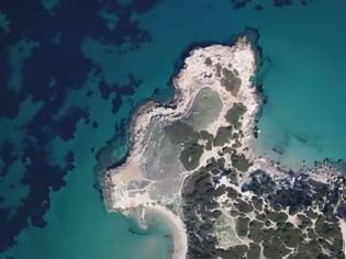 Φωτογραφία για Ασκητάριο Ραφήνας (Παραλία Μαρίκες). Ίσως ο αρχαιότερος ιερός τόπος στον πλανήτη