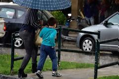 Έκτακτο δελτίο της ΕΜΥ με ισχυρές καταιγίδες και χαλάζι μέχρι την Πέμπτη