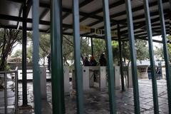 Ακρόπολη: «Πόρτα» σε Γερμανίδες τουρίστριες επειδή φορούσαν αρχαιοελληνική ενδυμασία