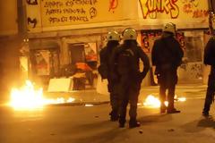 Επεισόδια στους δρόμους γύρω από το Πολυτεχνείο