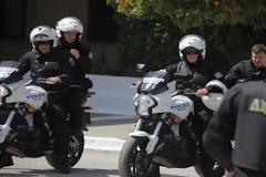 Εξάρχεια: Επίθεση σε άνδρες της Ομάδας ΔΙΑΣ - Ένας αστυνομικός τραυματίας