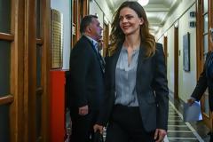 «Πόλεμος» για την 7ήμερη εργασία: Το υπουργείο της Αχτσιόγλου την ενέκρινε, λέει η ΝΔ στο Μαξίμου