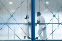 Μάστιγα οι βιαιοπραγίες κατά γιατρών νοσοκομείων