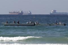 «Μαύρα σύννεφα» στον Κόλπο: «Επιχείρηση σαμποτάζ» τεσσάρων πλοίων στο στενό του Χορμούζ