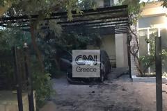 Εμπρηστικές επιθέσεις στη Μίνα Καραμήτρου και το ΑΤ Καισαριανής