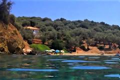 Το νησί χωρίς αυτοκίνητα που με 10 ευρώ τη μέρα κάνεις ονειρικές διακοπές (ΦΩΤΟ)