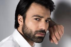 8 λέξεις: Το τρέιλερ της νέας σειράς του Αντρέα Γεωργίου!