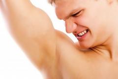 Οι τέσσερις πιο συνηθισμένες αιτίες που προκαλούν ερεθισμό στις μασχάλες