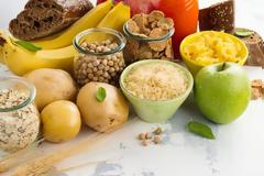 Πόσους υδατάνθρακες πρέπει να καταναλώνουμε καθημερινά;