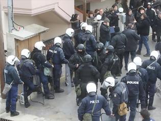 Φωτογραφία για Καταδίκη 80χρονου για αντίσταση κατά αστυνομικών στις Σκουριές