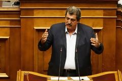 Επίθεση Πολάκη σε Μητσοτάκη και αιχμές για Στουρνάρα