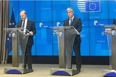 Ρέγκλινγκ: Ο στόχος για το πλεόνασμα χάνεται λόγω των παροχών Τσίπρα